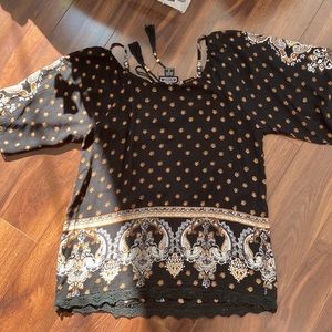 Angie 109% Rayon Bohemian Style Cold Shoulder Multicolor Top. S